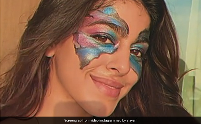 Alaya Furniturewalla "Ran Out Of Art Sheets" So She Used Her Face As Canvas