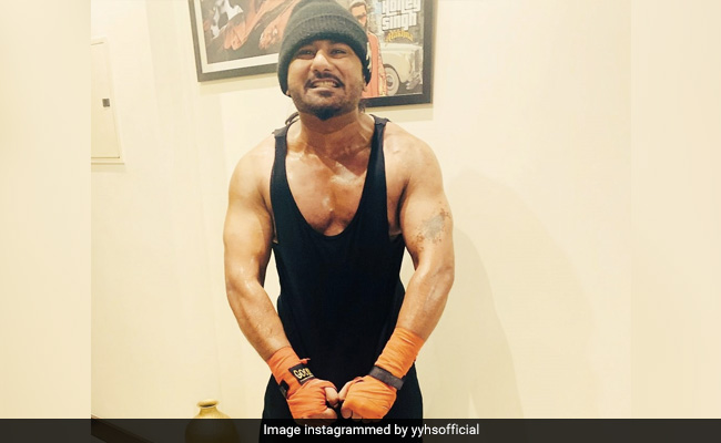 फिल्मफेयर कार्यक्रम में यो यो हनी सिंह की ओर से दी जाने वाली लाइव परफॉर्मेंस को लेकर दी गयी शिकायत
