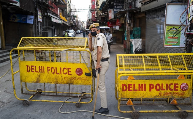 Delhi's Tilak Nagar Market Shut Down Over COVID-19 Protocol Violations