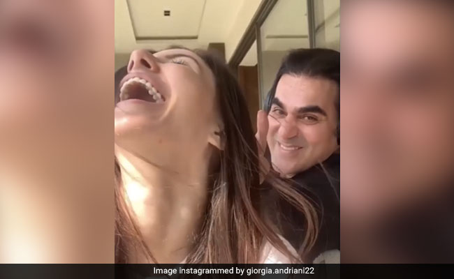 "Barber Or Barbaric?": What Girlfriend Giorgia Andriani Did When Arbaaz Khan Was Sleeping