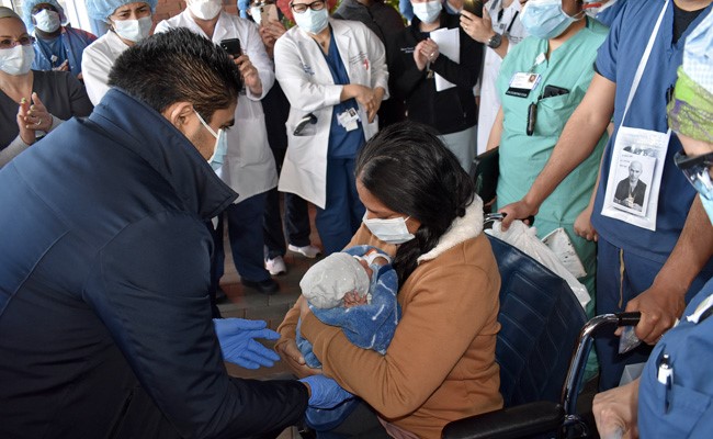 Woman Meets Baby She Gave Birth To In COVID-19 Coma