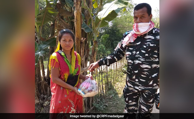 Being Off-Duty, CRPF Officer Feeds Needy Using His Savings Amid Lockdown