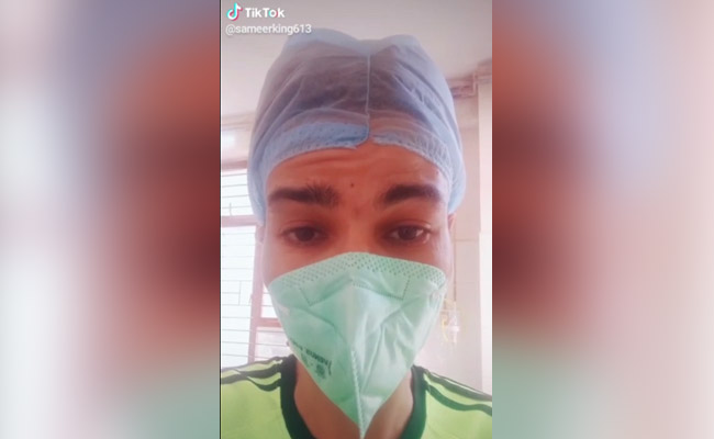 Coronavirus: मास्क के इस्तेमाल का मजाक उड़ाने वाला टिकटॉक स्टार कोरोना से संक्रमित