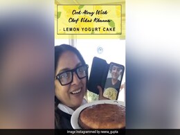 नीना गुप्ता ने शेफ विकास खन्ना की मदद से बनाया लेमन योगर्ट केक, Video शेयर करते हुए कहा... नीना गुप्ता ने शेफ विकास खन्ना की मदद से बनाया लेमन योगर्ट केक, Video शेयर करते हुए कहा...