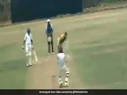 बल्लेबाज ने खेला ऐसा 'अनोखा' हुक शॉट, देखकर विकेटकीपर के भी उड़े होश, देखें Viral VIDEO बल्लेबाज ने खेला ऐसा 'अनोखा' हुक शॉट, देखकर विकेटकीपर के भी उड़े होश, देखें Viral VIDEO