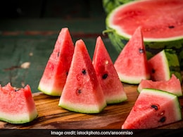 हर बार फीका निकल रहा है तरबजू तो डाइटीशियन की यह ट्रिक काम कर जाएगी, फिर हर बार शहद सा मीठा निकलेगा Watermelon हर बार फीका निकल रहा है तरबजू तो डाइटीशियन की यह ट्रिक काम कर जाएगी, फिर हर बार शहद सा मीठा निकलेगा Watermelon
