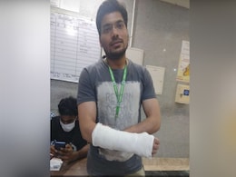 मध्यप्रदेश: भोपाल एम्स से आपातकालीन ड्यूटी कर लौट रहे डॉक्टरों पर पुलिस ने किया हमला, एक के हाथ में हुआ फ्रैक्चर, दूसरे की टूटी टांग मध्यप्रदेश: भोपाल एम्स से आपातकालीन ड्यूटी कर लौट रहे डॉक्टरों पर पुलिस ने किया हमला, एक के हाथ में हुआ फ्रैक्चर, दूसरे की टूटी टांग