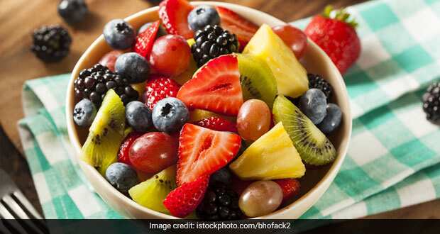 Weight Loss करना है तो आयुर्वेद के अनुसार ऐसे करें फलों का सेवन, जानें किन फलों को खाने से घटेगा वजन Weight Loss करना है तो आयुर्वेद के अनुसार ऐसे करें फलों का सेवन, जानें किन फलों को खाने से घटेगा वजन
