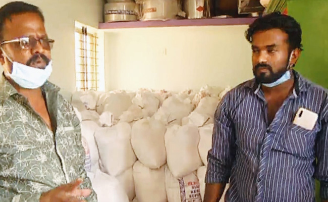Amid Lockdown, 2 Brothers Sell Land For Rs 25 Lakh To Feed The Poor In Karnataka