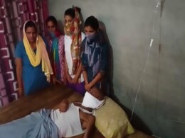 यूपी: कैंसर से जूझ रहे हैड कांस्टेबल पिता के इलाज के लिए दर-दर भटकने को मजबूर है एसिड अटैक पीड़िता और 'छपाक' की एक्टर.. यूपी: कैंसर से जूझ रहे हैड कांस्टेबल पिता के इलाज के लिए दर-दर भटकने को मजबूर है एसिड अटैक पीड़िता और 'छपाक' की एक्टर..