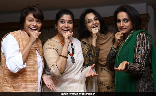 Coming Soon... An <I>Antakshari</i> Reunion With Pallavi Joshi, Renuka Shahane. Details Here