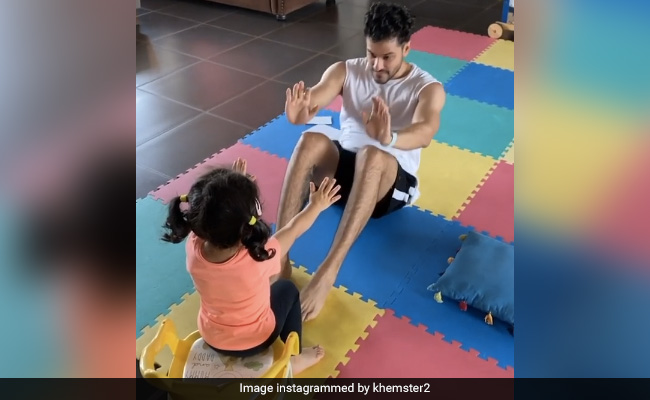 Kunal Kemmu's Work Out With "The Best Trainer In The Business" - 2-Year-Old Inaaya