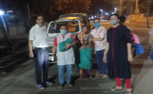 Lockdown में अस्पताल जाने को नहीं मिली गाड़ी, पुलिस की जिप्सी में ही दिया बच्चे को जन्म