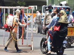 कोरोना: महाराष्ट्र के बाद MP में उठाए गए एहतियाती कदम, भोपाल-इंदौर में लग सकता है नाइट कर्फ्यू कोरोना: महाराष्ट्र के बाद MP में उठाए गए एहतियाती कदम, भोपाल-इंदौर में लग सकता है नाइट कर्फ्यू