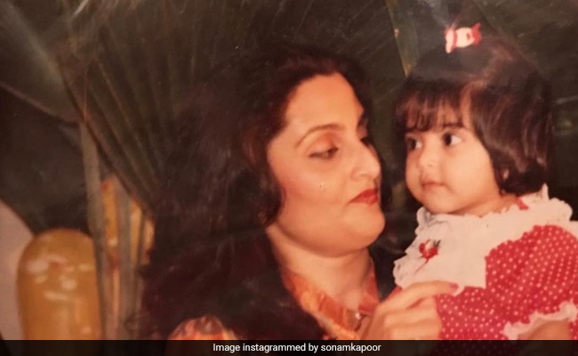 Today's Throwback Treat, Courtesy Sonam Kapoor. Her Expression Is Priceless