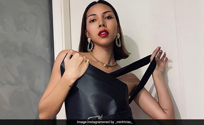 Goodbye Pillows, Hello Shopping Bags: The Latest Craze Taking Over Instagram