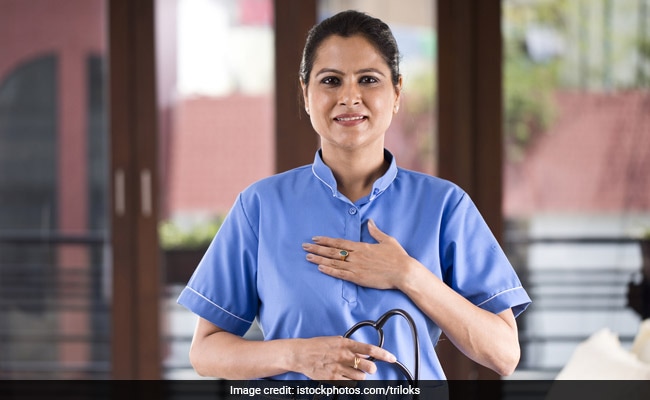 Nurses At AIIMS Trauma Centre Take Pride In Serving Society During Crisis, Give Psychological Support To COVID-19 Patients