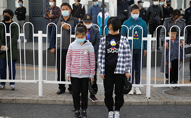 China Mourns Thousands Who Died In Country's Coronavirus Epidemic