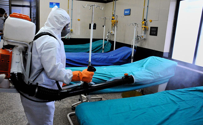 COVID-19: Central Team Visits Quarantine Centre Near Kolkata, Takes Stock