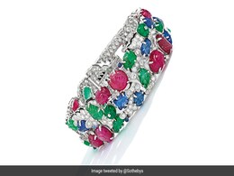 Bored Rich People Shop Online For $500,000 Bracelets Amid Virus Outbreak Bored Rich People Shop Online For $500,000 Bracelets Amid Virus Outbreak