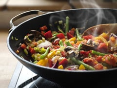 Indian Cooking Tips: How To Make Soothing Matar Mushroom Sabzi Indian Cooking Tips: How To Make Soothing Matar Mushroom Sabzi