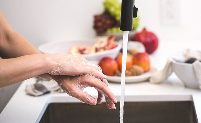 Are Your Hands Dry, Itchy And Flaky? Your Soap Could Be The Culprit