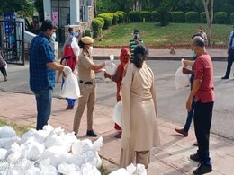 लॉकडाउन को धीरे-धीरे खत्म करने के संकेत! GOM की स्कूल-कॉलेज, धार्मिक गतिविधियों पर 4 हफ्तों की रोक की सिफारिश लॉकडाउन को धीरे-धीरे खत्म करने के संकेत! GOM की स्कूल-कॉलेज, धार्मिक गतिविधियों पर 4 हफ्तों की रोक की सिफारिश