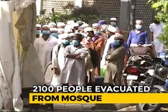 All 2,100 Evacuated From Delhi Mosque, Search On For Positive Cases All 2,100 Evacuated From Delhi Mosque, Search On For Positive Cases