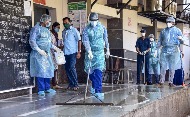 Pune Hospital Staff Protest Dean's Transfer By Maharashtra Government