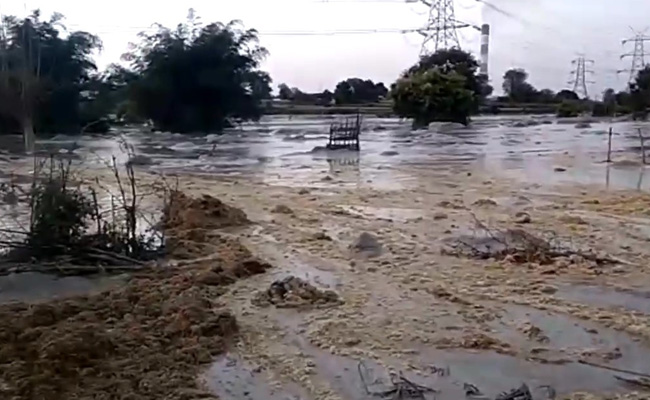 2 Dead, 4 Missing After Ash Leak From Reliance Power Plant In Madhya Pradesh