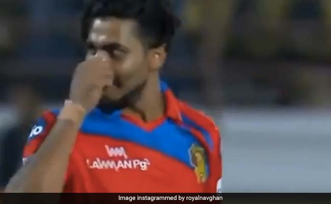 घर से निकल रहे लोगों के लिए रविंद्र जडेजा ने शेयर किया रॉकेट थ्रो से रन आउट करने वाला Video, बोले- तुम्हारे साथ ऐसा ही होगा..