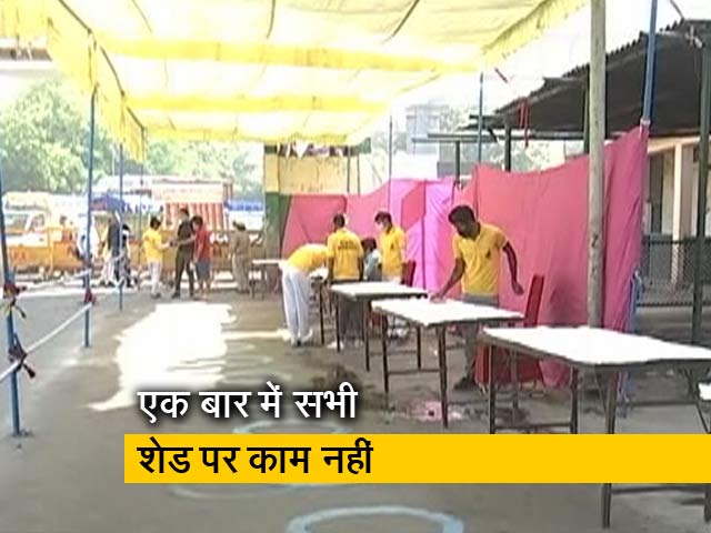 आजादपुर सब्जी मंडी में सोशल डिस्टेंस का पालन कराने को उठाए गए कई कदम