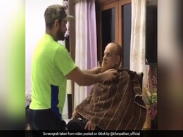 इरफान पठान ने की अब्बा की हजामत, आईना देखकर बोले- 'क्रिकेट नहीं तो यही सही...' देखें Viral Video इरफान पठान ने की अब्बा की हजामत, आईना देखकर बोले- 'क्रिकेट नहीं तो यही सही...' देखें Viral Video