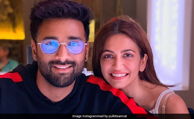 Inside Pulkit Samrat And Kriti  Kharbanda's Dinner Date. Served With "Loads Of Love"