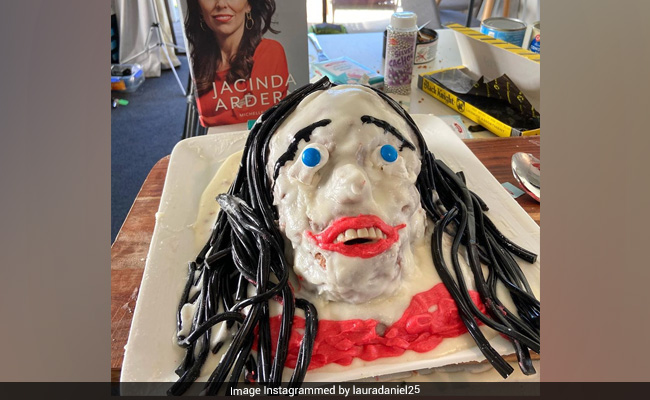 "Don't Bake Your Heroes": Comedian Apologises For Jacinda Ardern Cake Fail