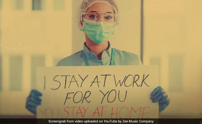 <I>Teri Mitti</i>: Akshay Kumar Recreates <I>Kesari</i> Song As Touching Tribute To COVID-19 "Heroes"