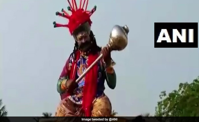 <i>Yamraj</i>, <i>Chitragupta</i> Raise Coronavirus Awareness On Streets Of Andhra