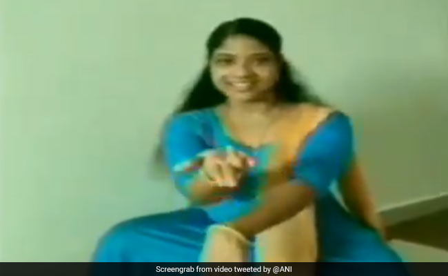 केरल की 24 महिला डॉक्टर्स ने किया जबरदस्त डांस, ऐसे बढ़ाया अपने साथियों का मनोबल, देखें Video