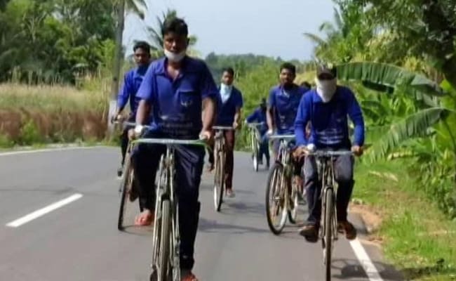 Migrant Workers In Kerala Empty Their Savings, Donate To COVID Relief Fund