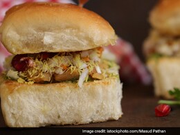 3 Different Ways To Make Gujarati Snack <i>Dabeli</i> At Home