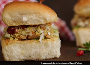 3 Different Ways To Make Gujarati Snack Dabeli At Home 3 Different Ways To Make Gujarati Snack Dabeli At Home