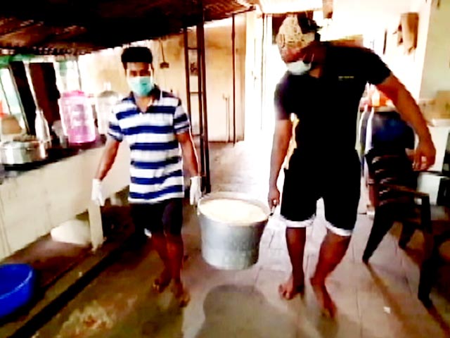 How This NGO Is Reaching Out To Migrants In Chennai