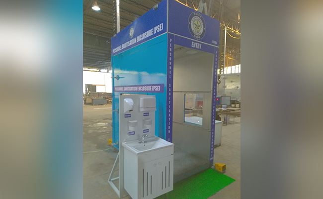 Coronavirus: DRDO ने बनाया पर्सनल सैनिटाइजेशन एनक्लोजर, सिर्फ 25 सेकेंड में कर सकता है फुल बॉडी सैनिटाइज