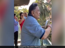 ऋषि कपूर मरने से पहले जाना चाहते थे पाकिस्तान, रणबीर-रिद्धिमा को भी ले जाना चाहते थे साथ- देखें Tweet ऋषि कपूर मरने से पहले जाना चाहते थे पाकिस्तान, रणबीर-रिद्धिमा को भी ले जाना चाहते थे साथ- देखें Tweet