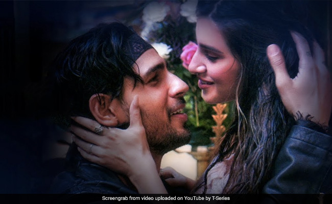 Mohit Chauhan On <i>Masakali 2.0</i>: "Don't Know Why People Are Piggy Backing On Songs"