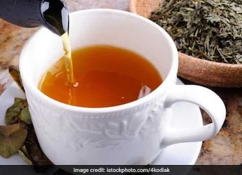 Love Green Or Black Tea? Study Shows They May Help Lower Blood Pressure Love Green Or Black Tea? Study Shows They May Help Lower Blood Pressure