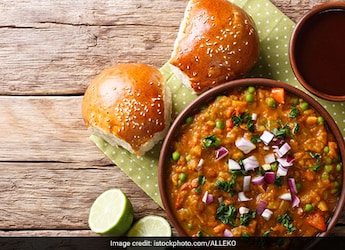 From Pav Bhaji Dosa to Pav Bhaji Fondue: Try These 5 Unique Pav Bhaji Recipes From Pav Bhaji Dosa to Pav Bhaji Fondue: Try These 5 Unique Pav Bhaji Recipes