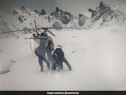Army, Air Force Rescue Helicopter Crew Stuck In Inclement Weather In Sikkim Army, Air Force Rescue Helicopter Crew Stuck In Inclement Weather In Sikkim