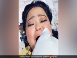 लॉकडाउन बढ़ने पर फूट-फूट कर रोने लगीं भारती सिंह, रोते हुए बोलीं- अच्छी बात हैं... देखें वायरल Video लॉकडाउन बढ़ने पर फूट-फूट कर रोने लगीं भारती सिंह, रोते हुए बोलीं- अच्छी बात हैं... देखें वायरल Video