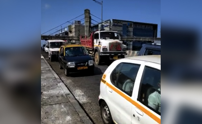 Traffic Jams In Delhi And Mumbai Amid Lockdown 4